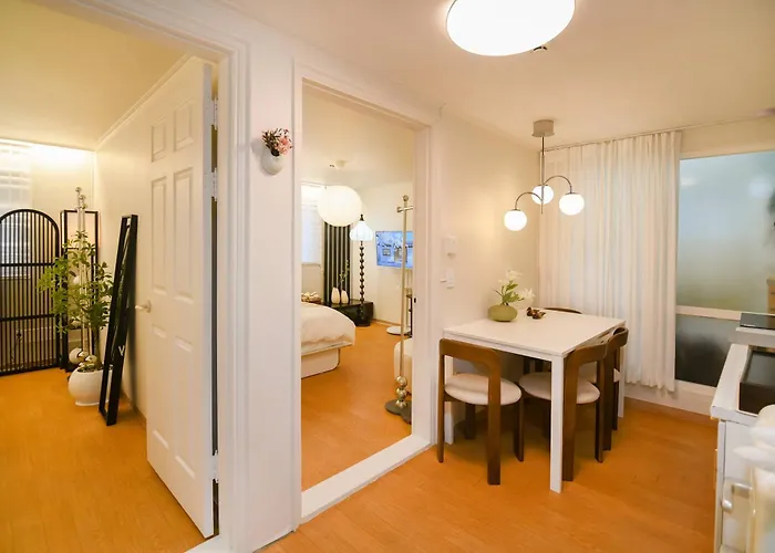 Appartement 8,9월 특가, 강남, 프리미엄 2br, 6인, 코엑스, 잠실, 롯데타워, Kspo돔, 성형, 삼성병원, Cozy Nest *