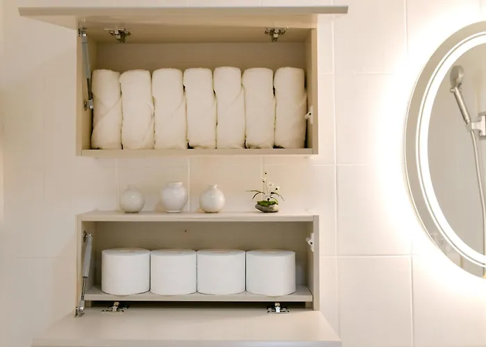 8,9월 특가, 강남, 프리미엄 2br, 6인, 코엑스, 잠실, 롯데타워, Kspo돔, 성형, 삼성병원, Cozy Nest *